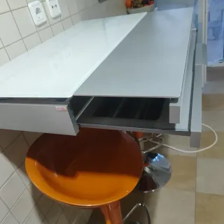 Mesa de desayuno extensible