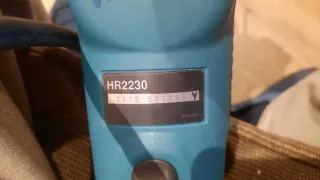 Martillo Rotativo Makita HR2230 con maletín