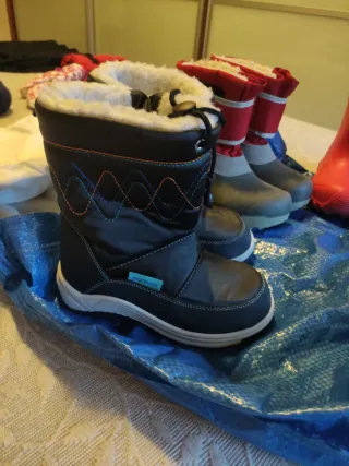 Botas nieve 24/30/31/35 y manoplas