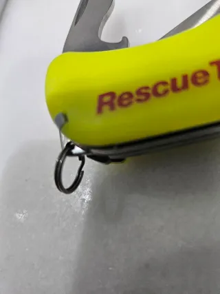 Navaja Victorinox Rescue Tool Amarilla