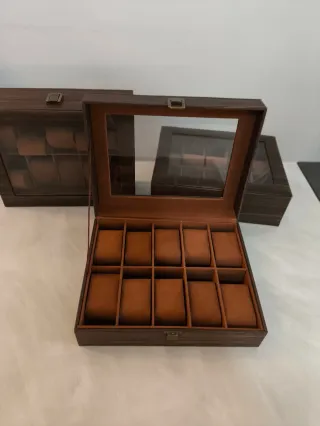 Scatola porta orologi in legno rivestita