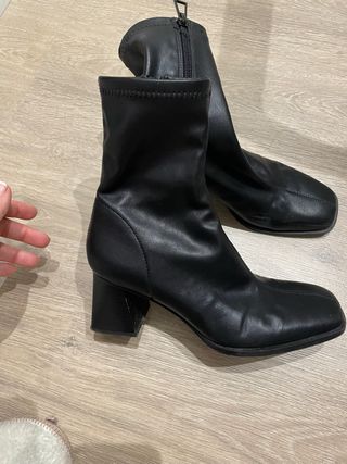 Botines negros tacón cuadrado
