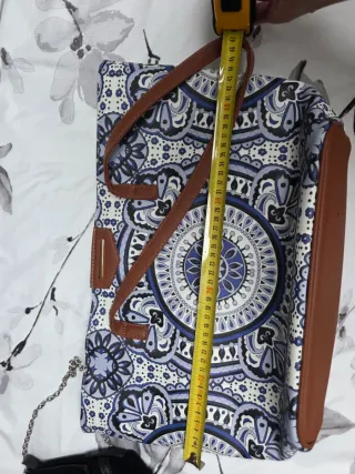 Capazo estampado azul y marrón