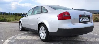 Audi A6 2.4 6 en V 165 cv
