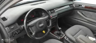 Audi A6 2.4 6 en V 165 cv