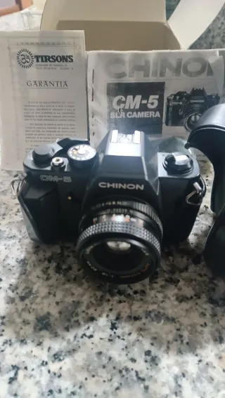 Cámara analógica Chinon negra