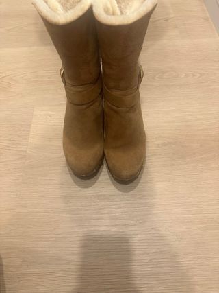 Stivali UGG Marroni con Fibbie Dorate