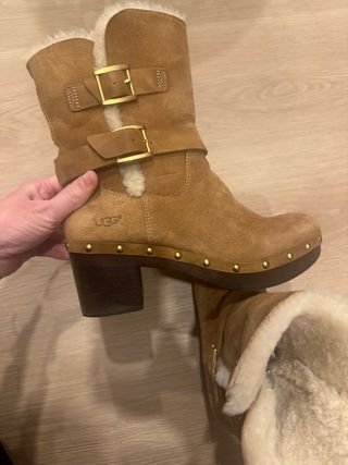 Stivali UGG Marroni con Fibbie Dorate