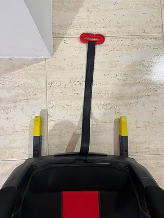 Alzador Coche Niños ISOFIX Negro/Rojo