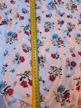 Camisa de mujer con estampado floral