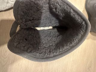 Stivali UGG grigi con zeppa