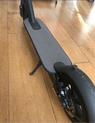 Patinete Xiaomi Mi Essential como NUEVO