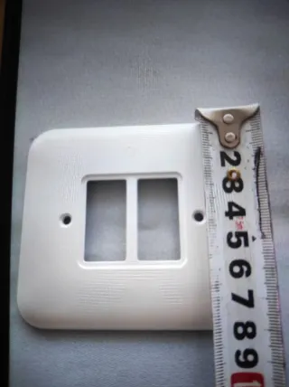 Tapa enchufe doble blanca antigua9,5/8 cm