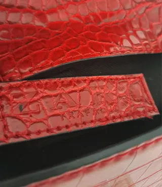 Bolso bandolera rojo Zara