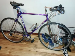 Bicicleta de carretera Massi Prestige morada