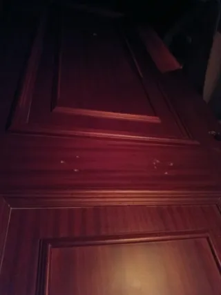 Puerta de entrada de madera blindada