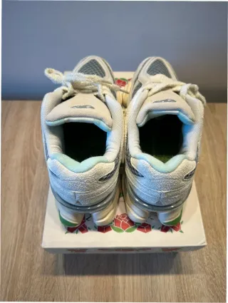 New Balance 9060 Talla 40