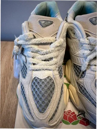 New Balance 9060 Talla 40