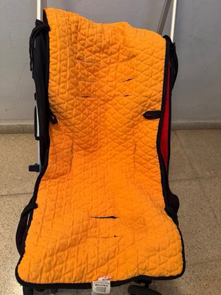 Carrito Bebé con funda Mariquita Negro/Rojo