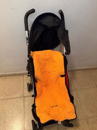 Carrito Bebé con funda Mariquita Negro/Rojo