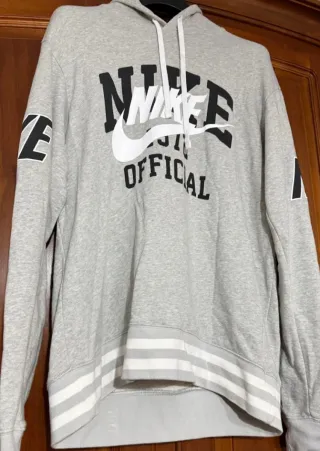Felpa Nike Grigia con Logo Bianco