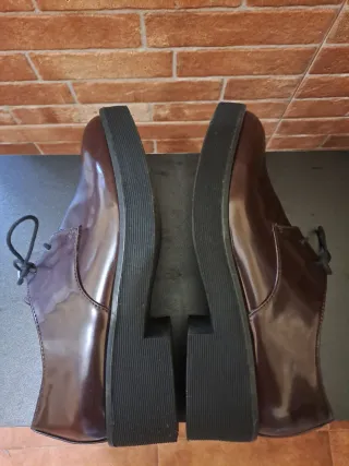 Mocasines Stradivarius burdeos