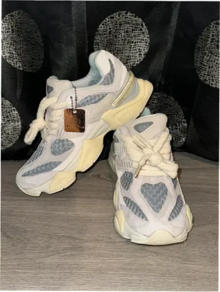 New Balance 9060 Bricks & Wood Talla 41.5