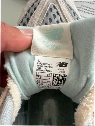 New Balance 9060 Bricks & Wood Talla 41.5