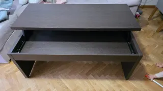 Mesa de centro elevable marrón