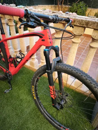 Bicicleta Montaña 29 talla L( no negociable)