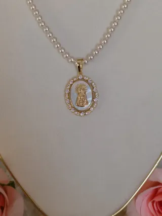 Medalla Desamparados nacar natural