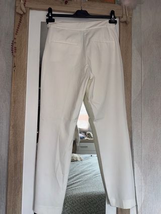 Pantalón blanco Mango