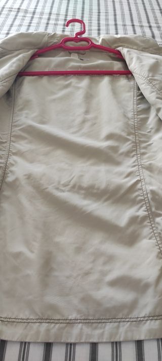 Gabardina Zara entretiempo beige