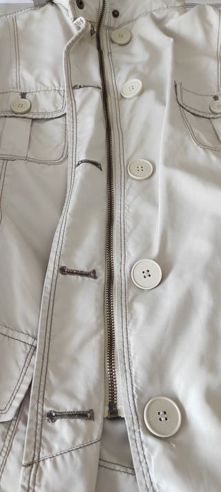 Gabardina Zara entretiempo beige