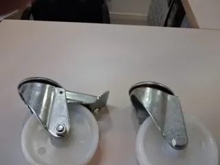 Ruedas para carros o muebles