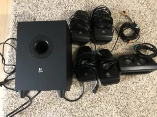 Logitech z506 home theatre PC/TV e scheda audio.