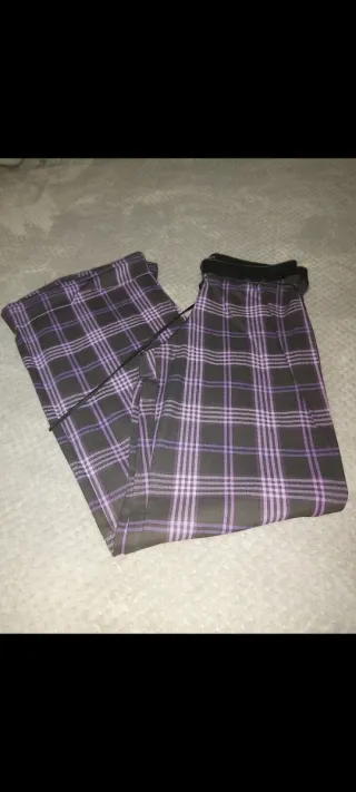 Pantalón cuadros Stradivarius Talla 40