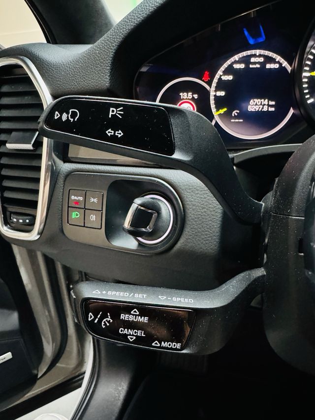 Porsche Cayenne Coupe E Hybrid