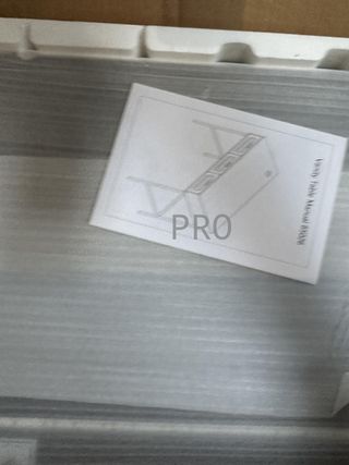 Tocador de maquillaje sin espejo