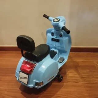 Moto Vespa Eléctrica Niños Azul