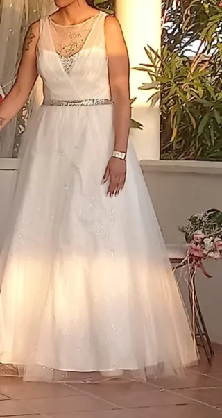 Vestido de Novia Blanco con Pedrería