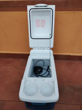 Nevera/calentador de coche