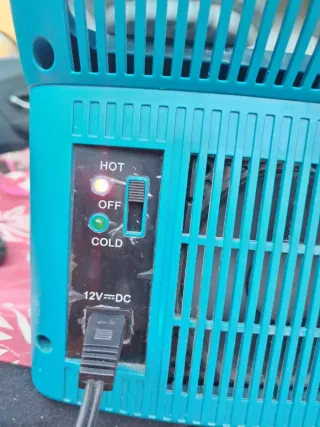 Nevera/calentador de coche