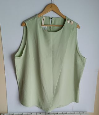 Conjunto elegante verde menta con cinturón