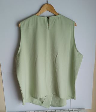 Conjunto elegante verde menta con cinturón