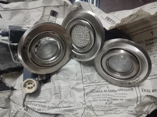 Focos de techo plateados