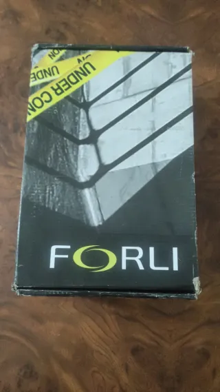 Botas de seguridad negras y amarillas