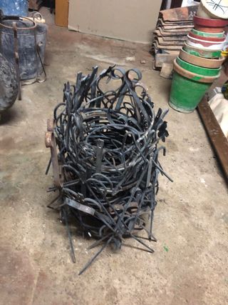 Porta macetas metal, maceteros de forja