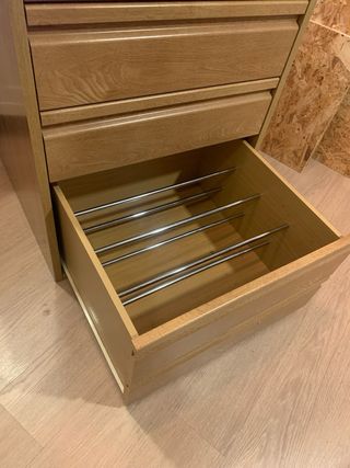 Cajonera / comoda robusta 4 cajones