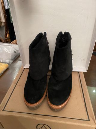 Stivaletto ASH  Camoscio Nero